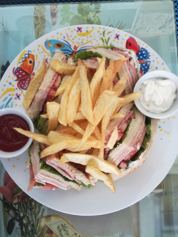 Sausan Hotel 23/50