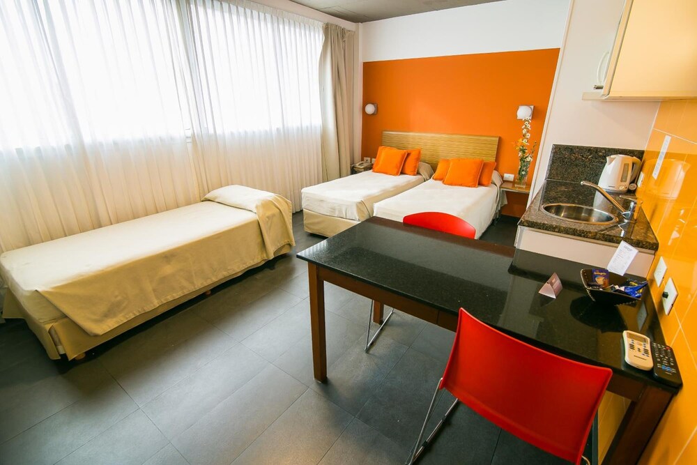 ROBERTA ROSA DE FONTANA SUITES 10/41