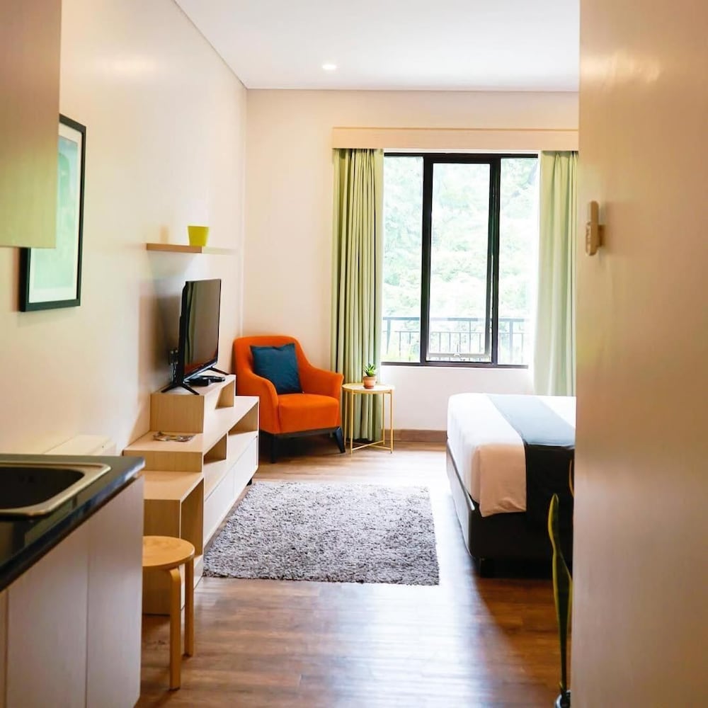 Treehouse Suites 25/50