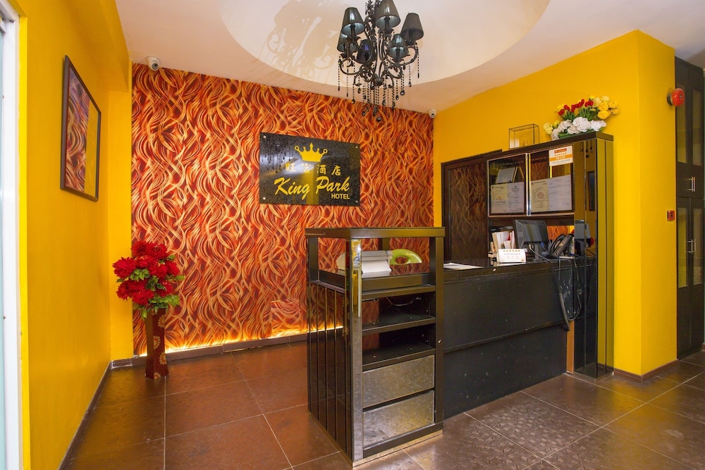 OYO 44037 King Park Hotel 8/30