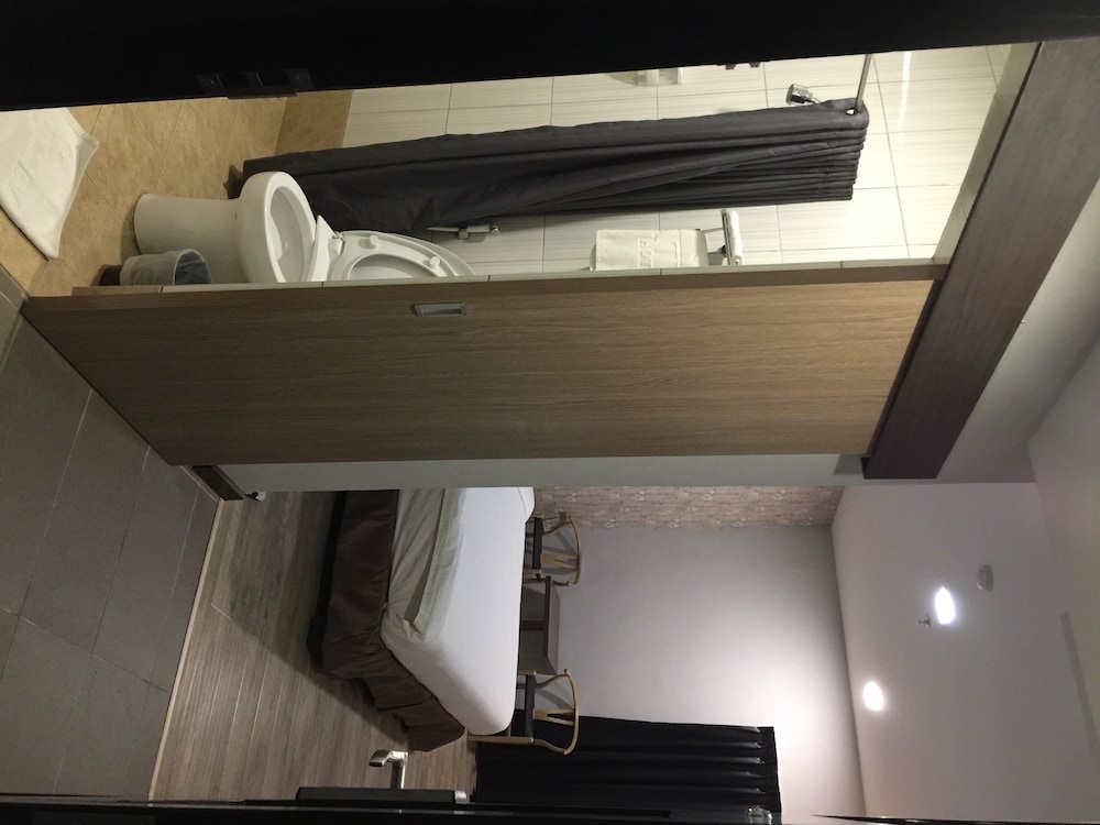 Eatern Hotel 12/21