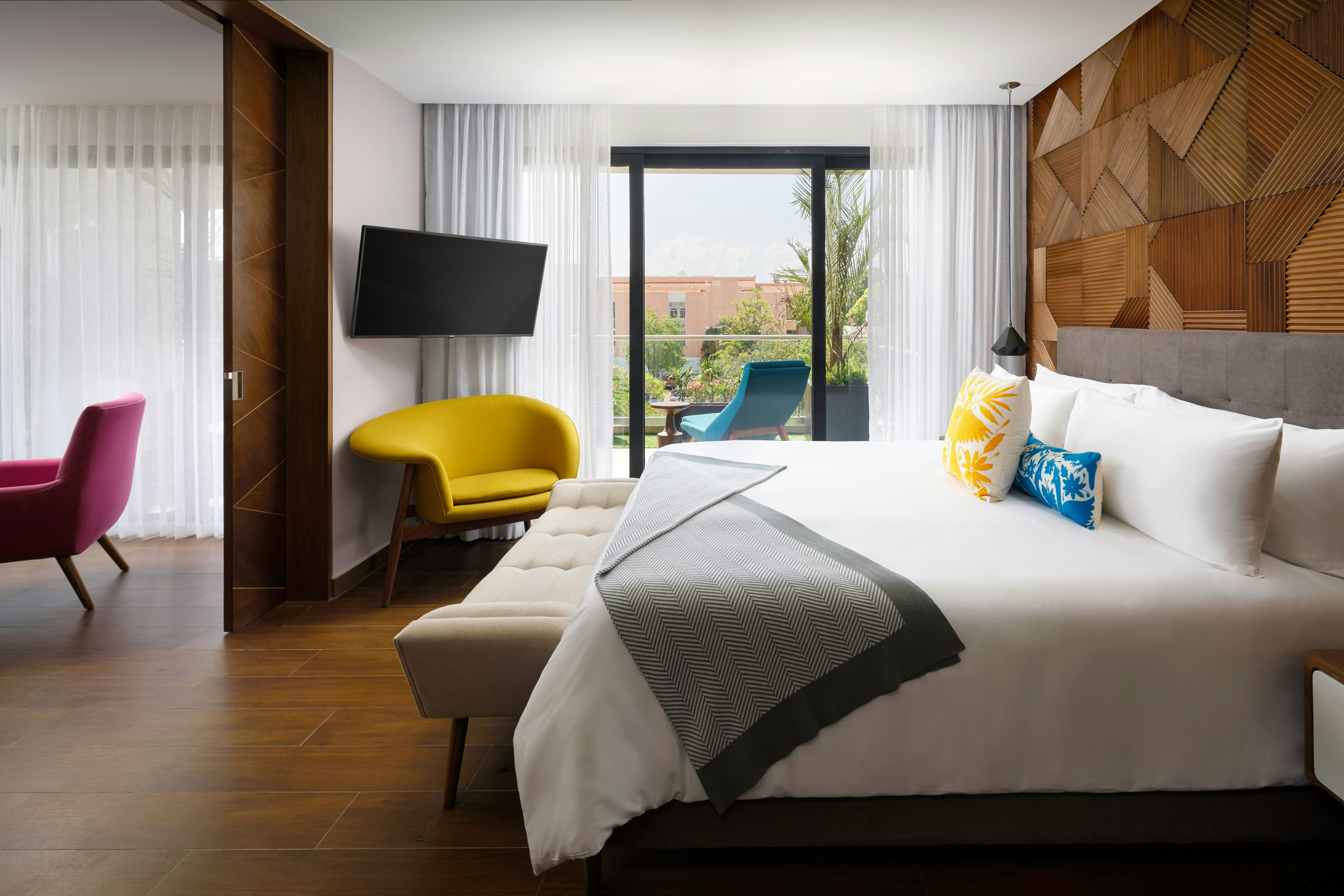 The Fives Downtown Hotel And Residences Curio Collection 24/91