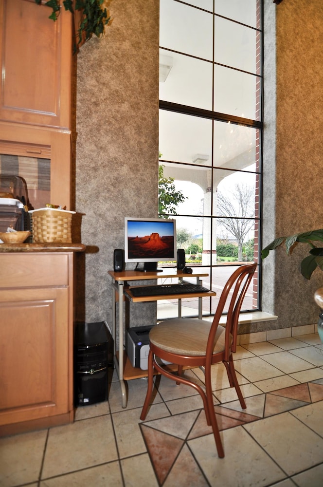 Best Western Pearland Inn 24/31