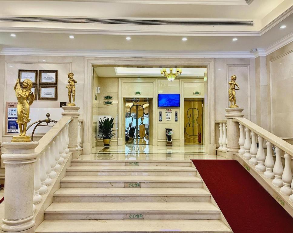 Vienna International Hotel (Shenzhen Longgang Dayun Center) 13/38