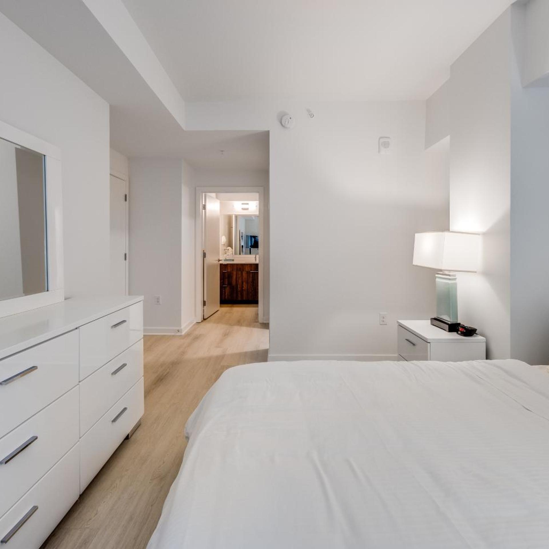 2 Bedrooms, Apartment, Global Luxury Suites at Capitol Hill 8/10