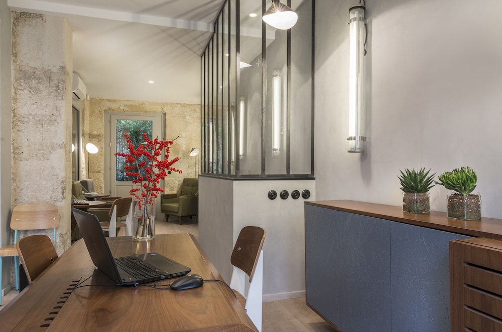 Hotel Basss 55/63