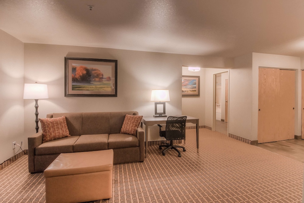 Best Western Plus Yakima Hotel 39/61