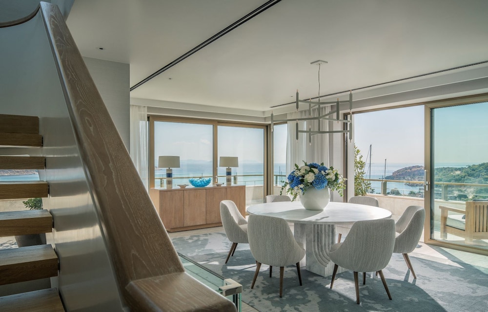 Four Seasons Astir Palace Hotel Athens 30/50