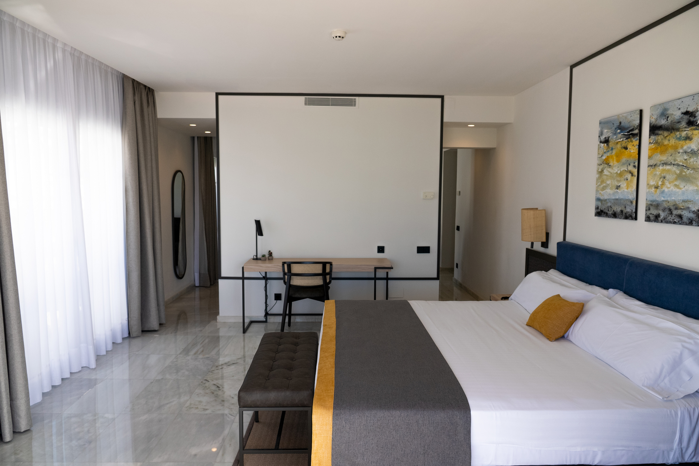 Room, Sea View
