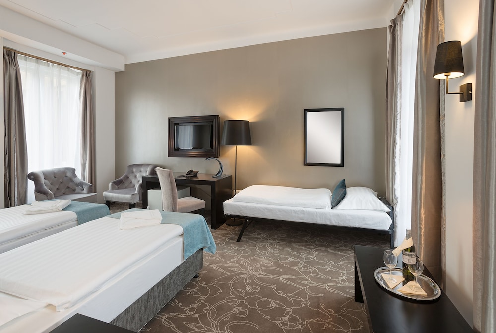 Arcadia Hotel Budapest 8/29
