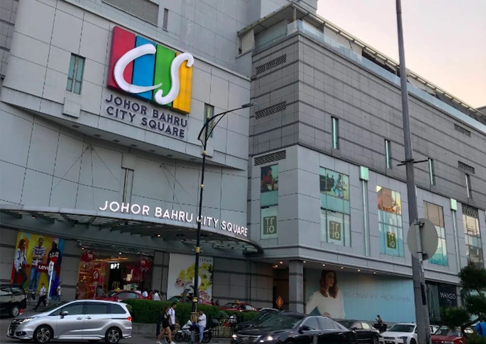Sunday- Johor Bahru Near Mid Valley Southkey Formally Lace Boutique 63/69