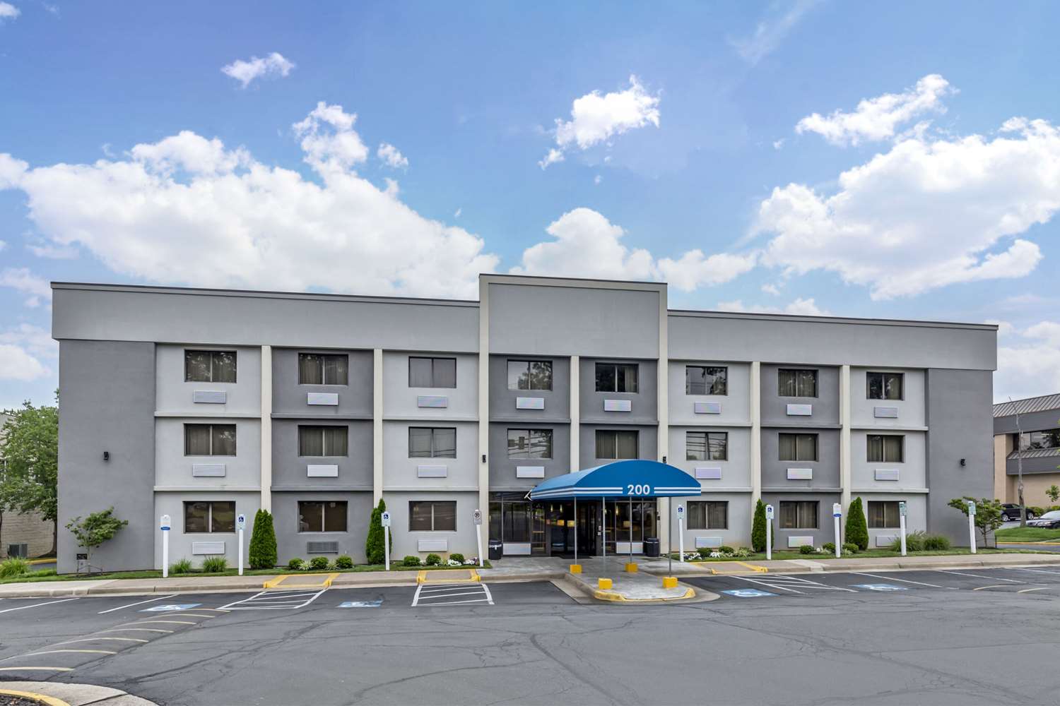 Comfort Inn Herndon Reston 2/32