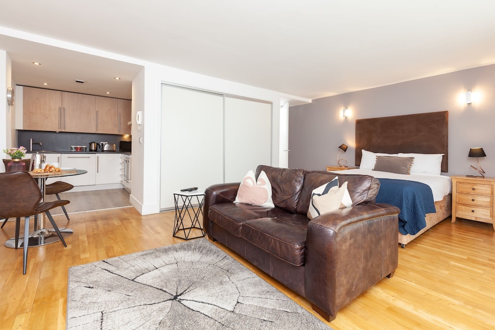 Kspace Sinclair Serviced Apartments 12/30