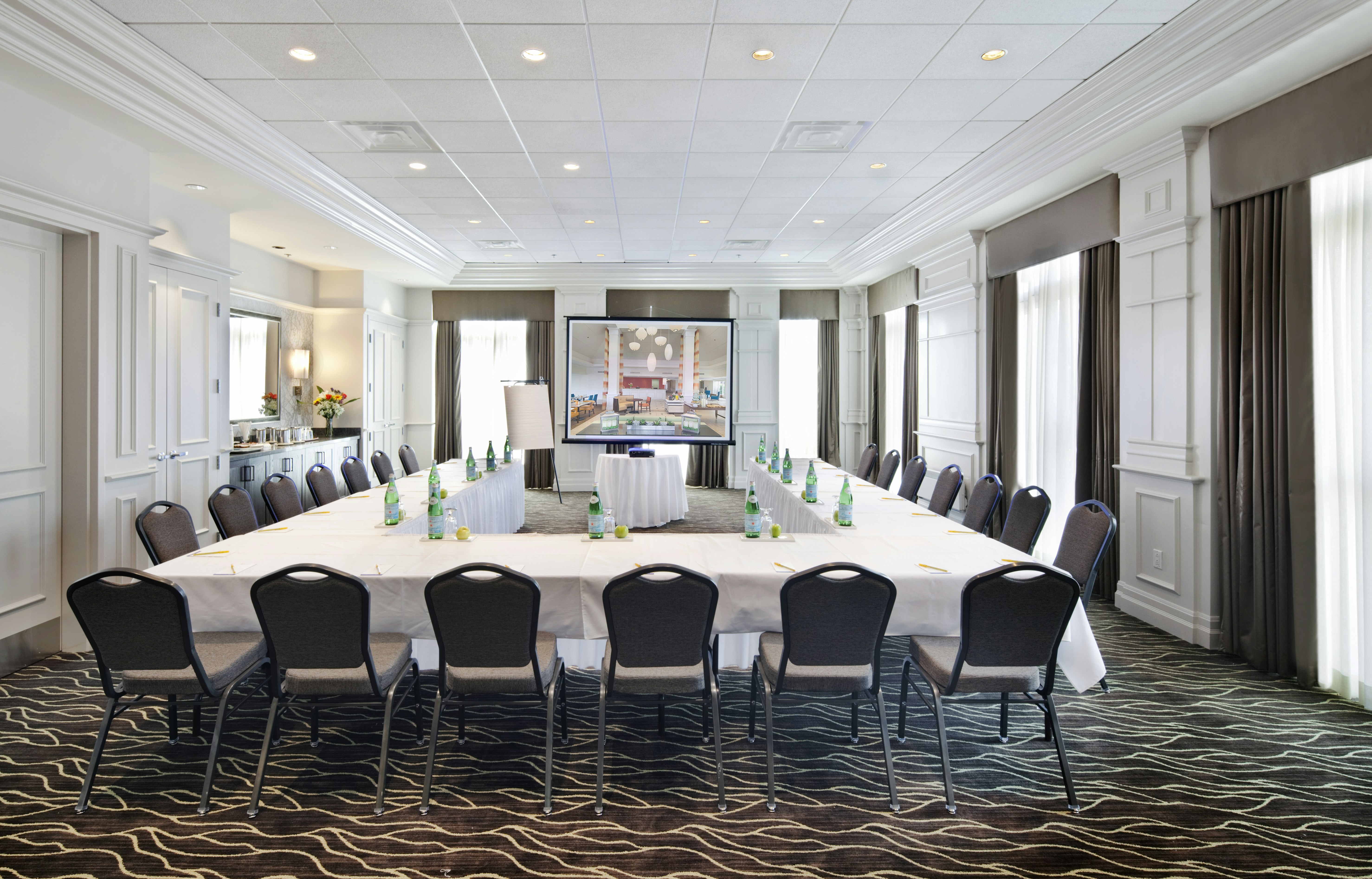 Hilton Garden Inn Montreal Airport 37/47