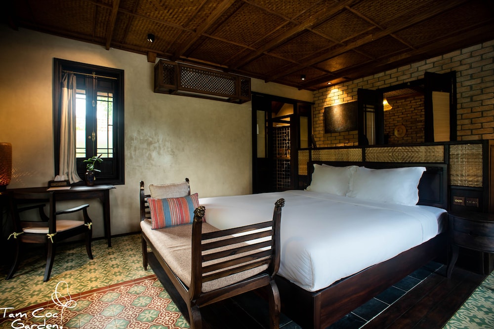 Mountain, King Bed, Terrace