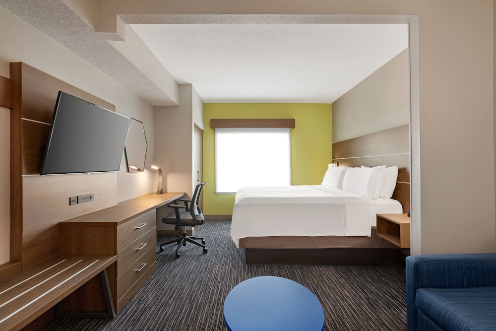 Holiday Inn Express & Suites Pembroke Pines-Sheridan St 23/54