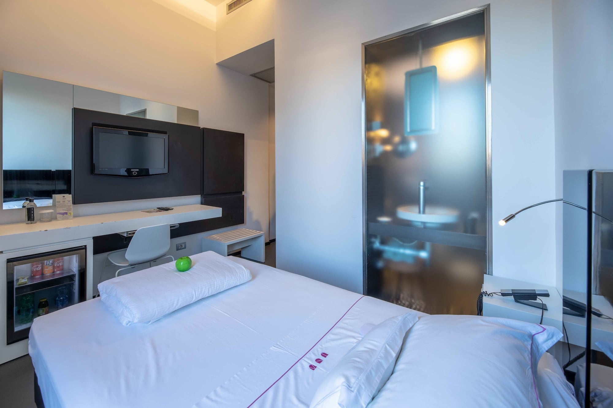 Room, Twin Beds