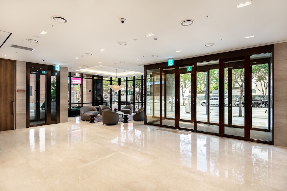 G3 Hotel 8/35