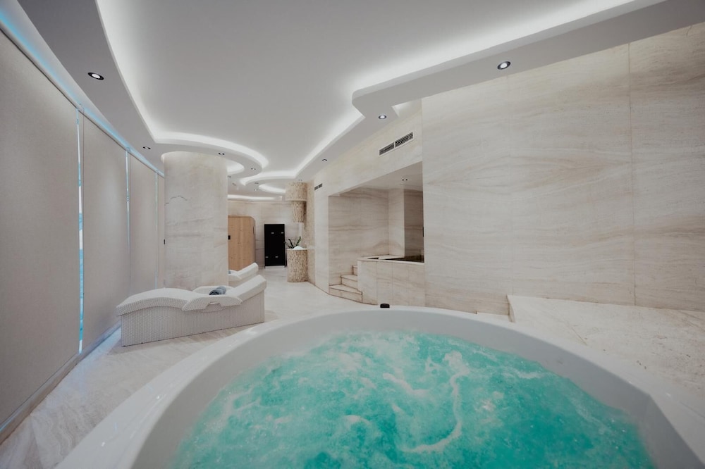 Century Marina Hotel, Lusail 18/50