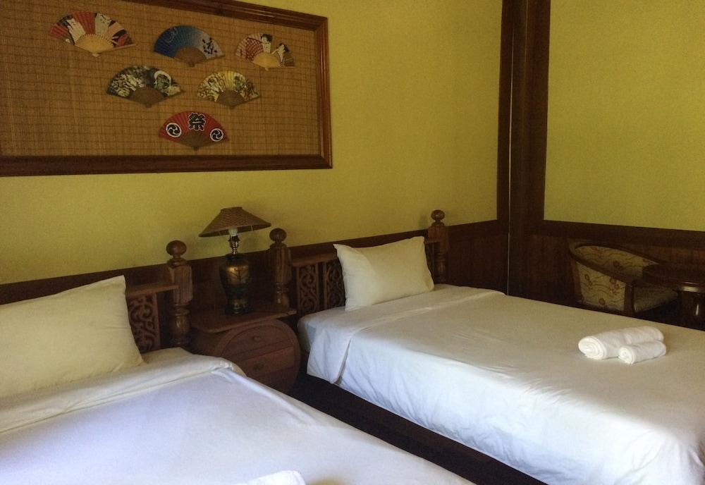 Himawari Restaurant & Cottage 10/34