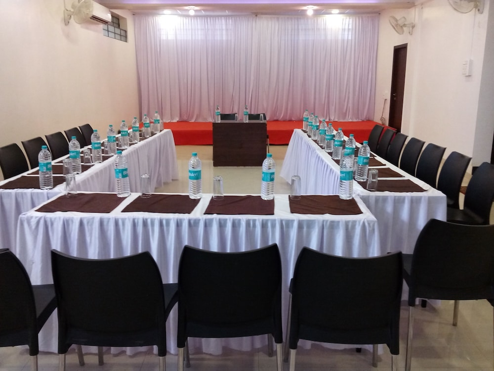 HOTEL GULMOHAR PRIDE 26/31