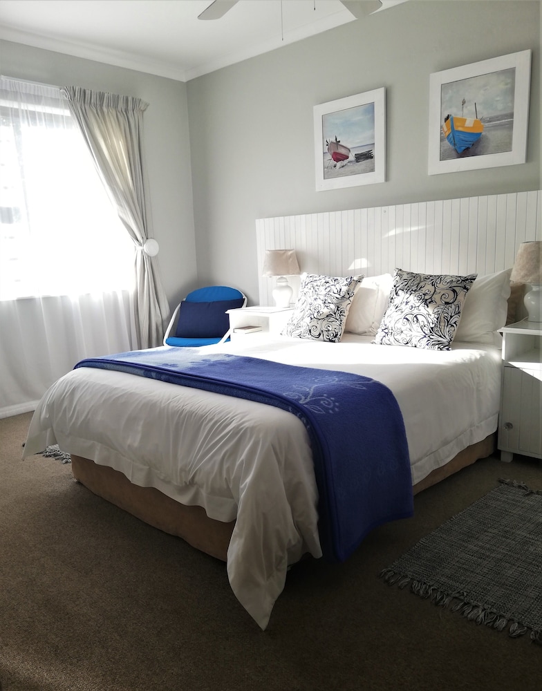 Blouberg Dolphin Inn 6/72