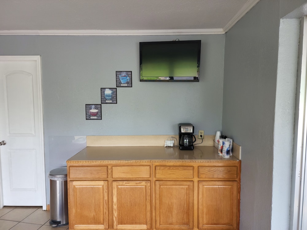 Americas Best Value Inn Elizabethtown 11/26