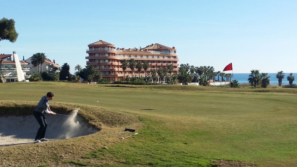 Sunway Playa Golf Sitges 64/71