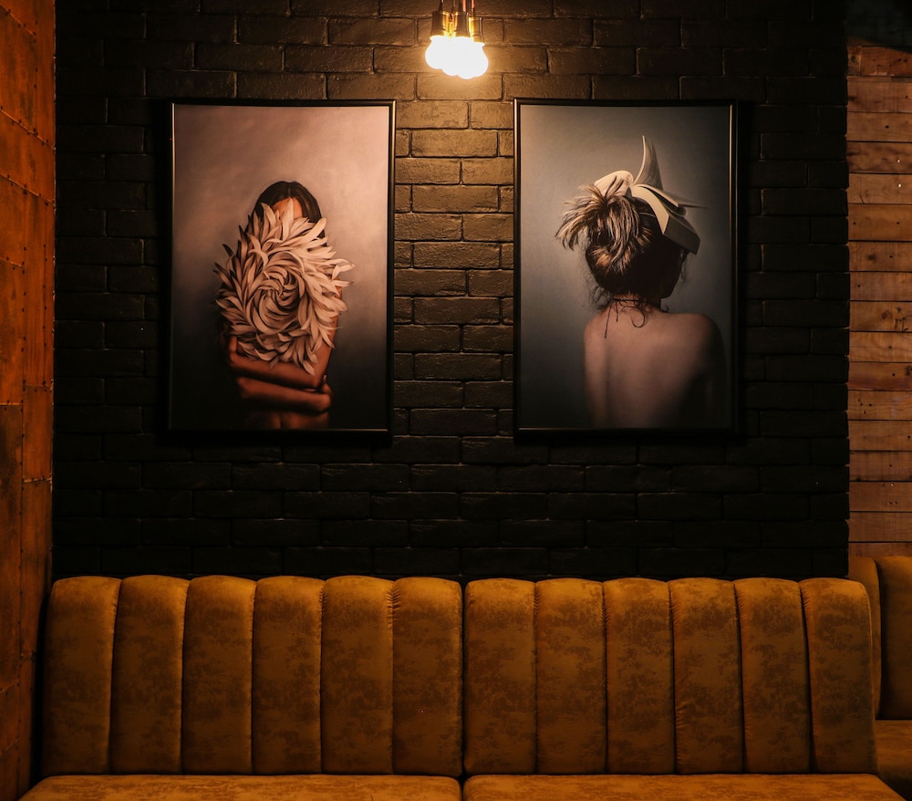 Opera Suite Hotel 8/50