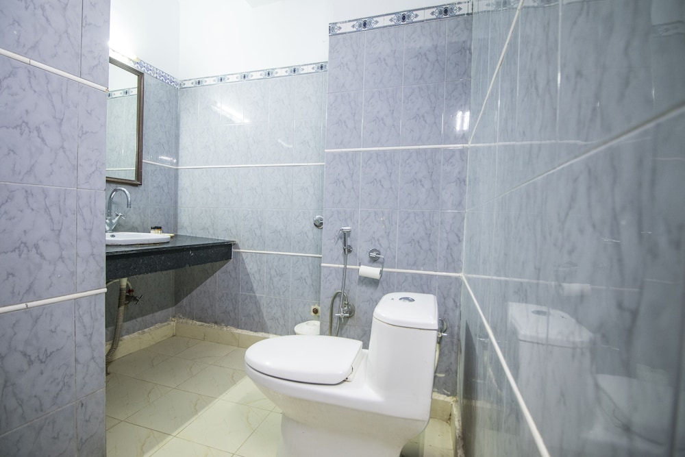 HOTEL JHANVI DALE 27/29