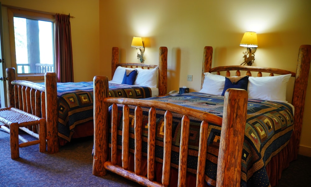 Daniels Summit Lodge 15/50