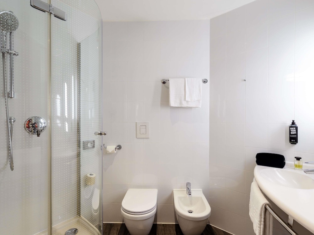 Ibis Milano Fiera 68/70