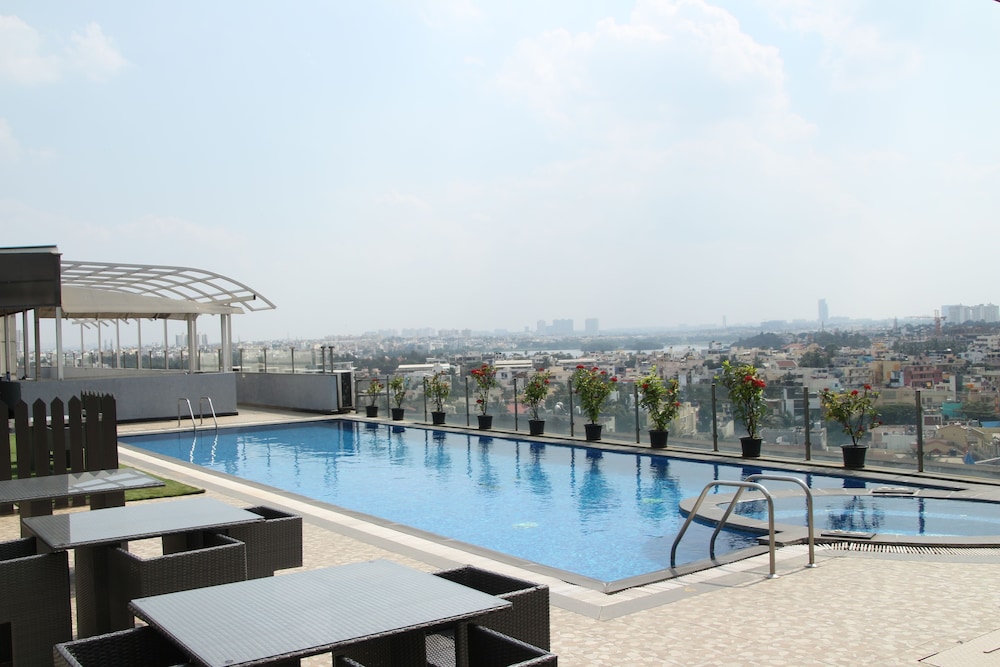 ダヴァナム サロヴァー ポルティコ スイーツ(DAVANAM SAROVAR PORTICO SUITES) 写真5