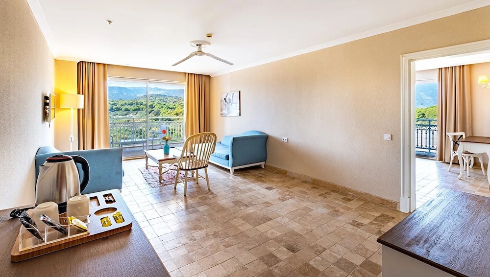 Andriake Beach Club Hotel 17/50