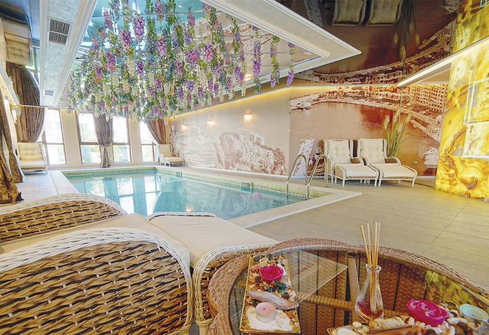 Harmony Suites 2 3 35/65