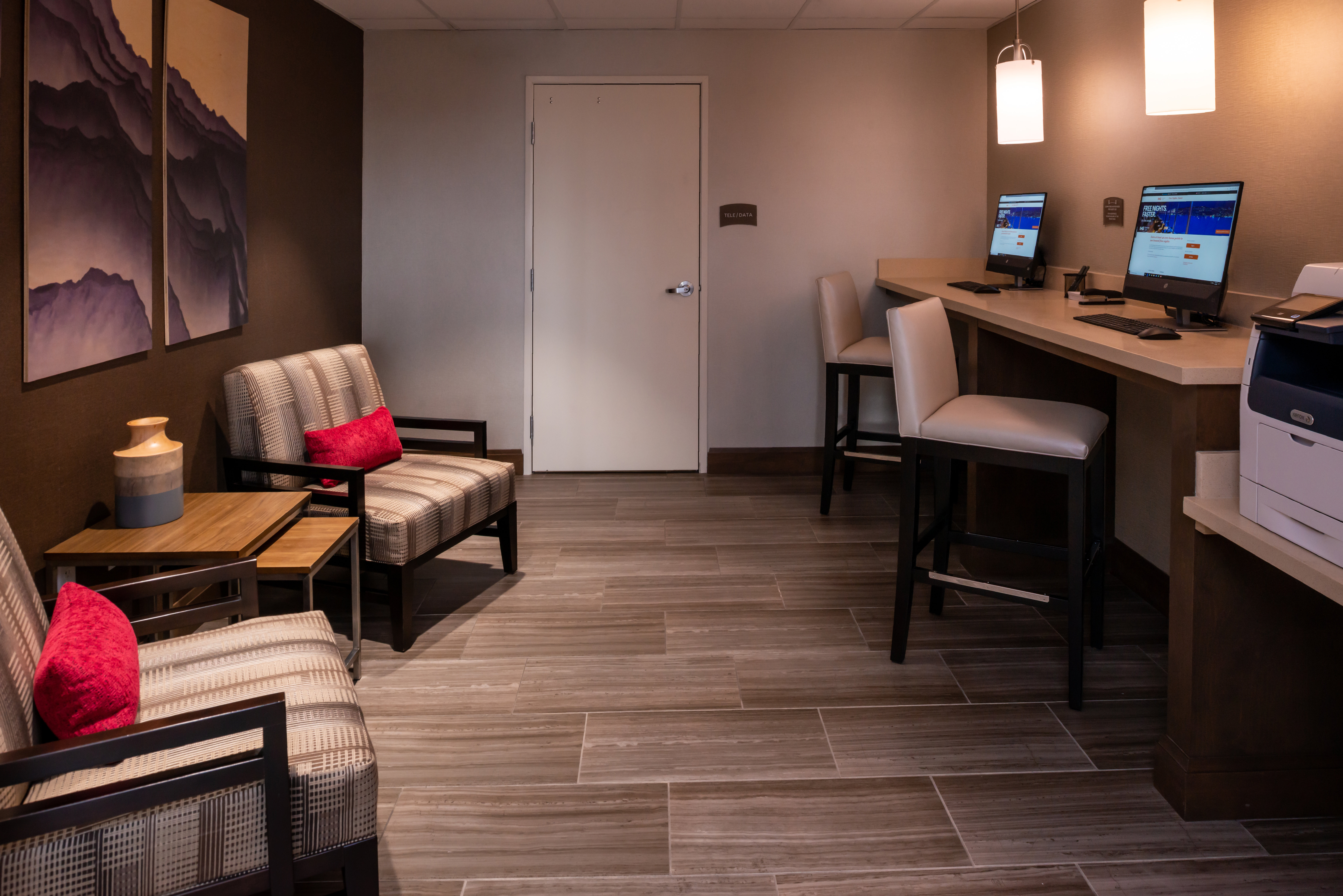 Staybridge Suites St George 51/67