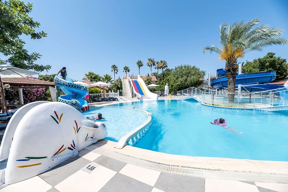 RIVERSIDE GARDEN RESORT(FORMERLY RIVERSIDE HOLIDAY VILLAGE) 23/36