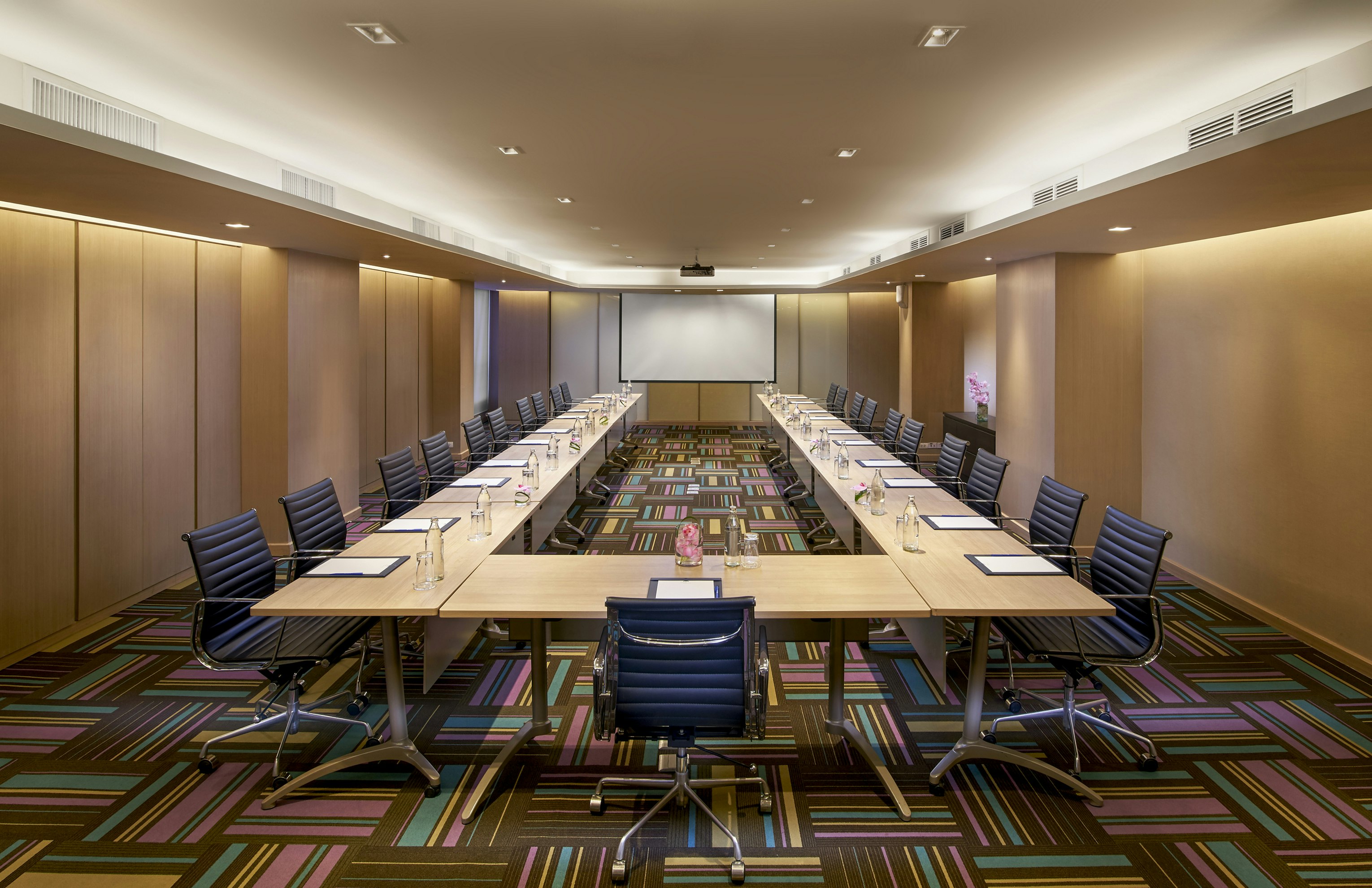 Shama Lakeview Asoke Bangkok 63/73
