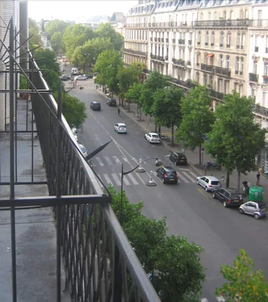 Hotel Ferney Republique 21/25