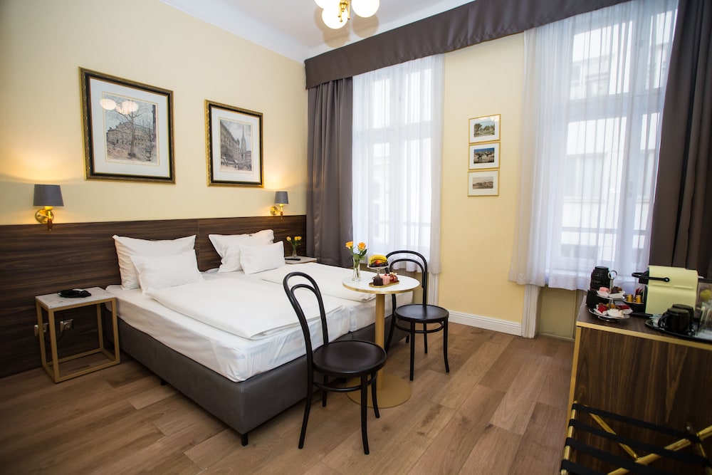 COMFORT, DOUBLE BED