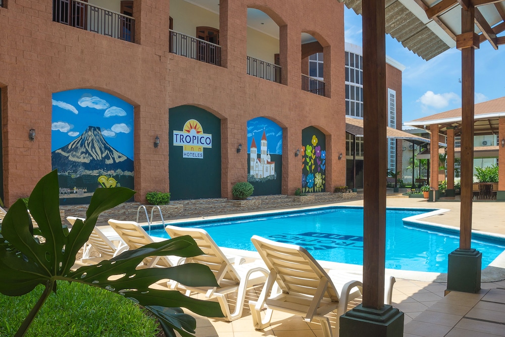 Hotel Tropico Inn 9/48