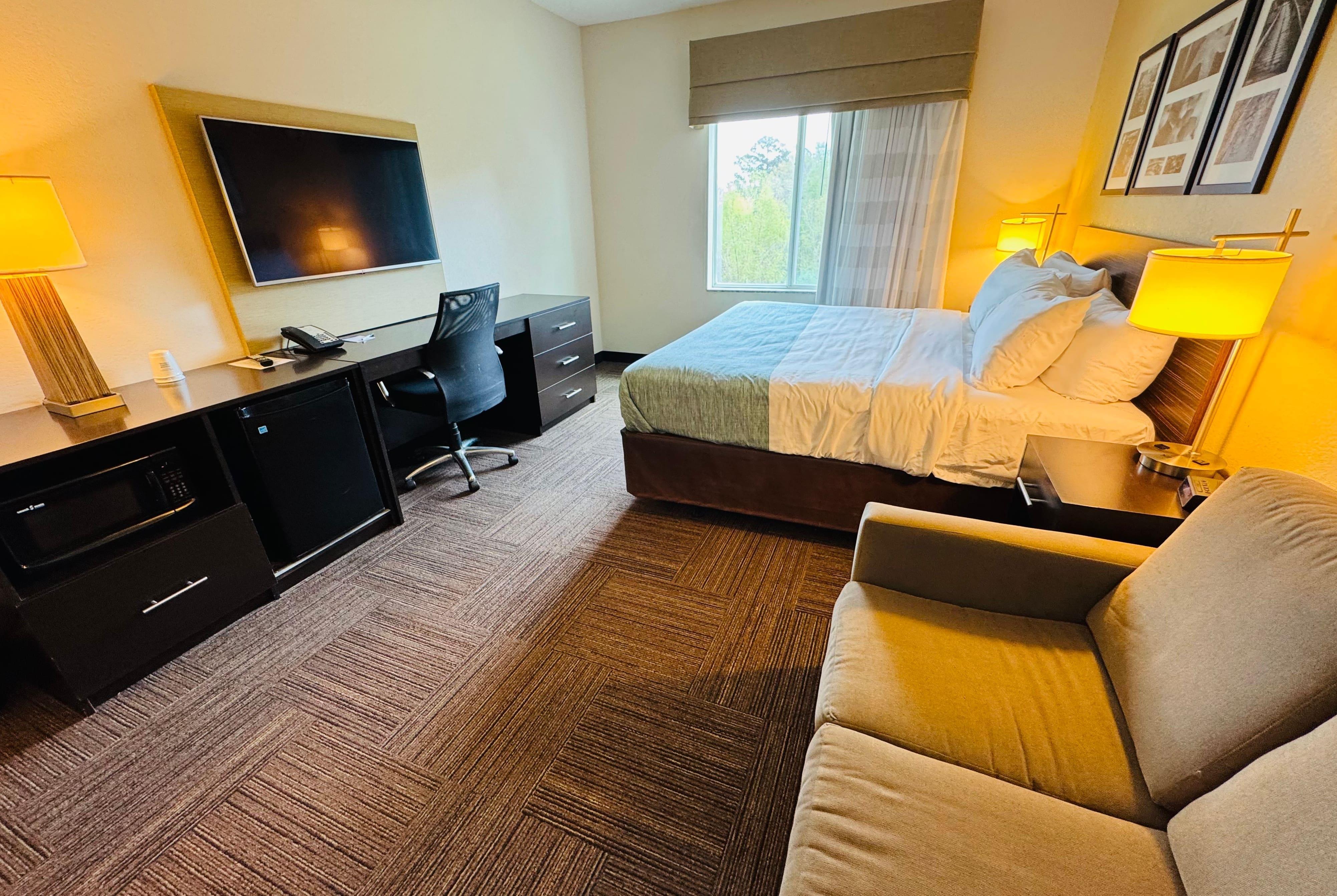 Suite, King Bed