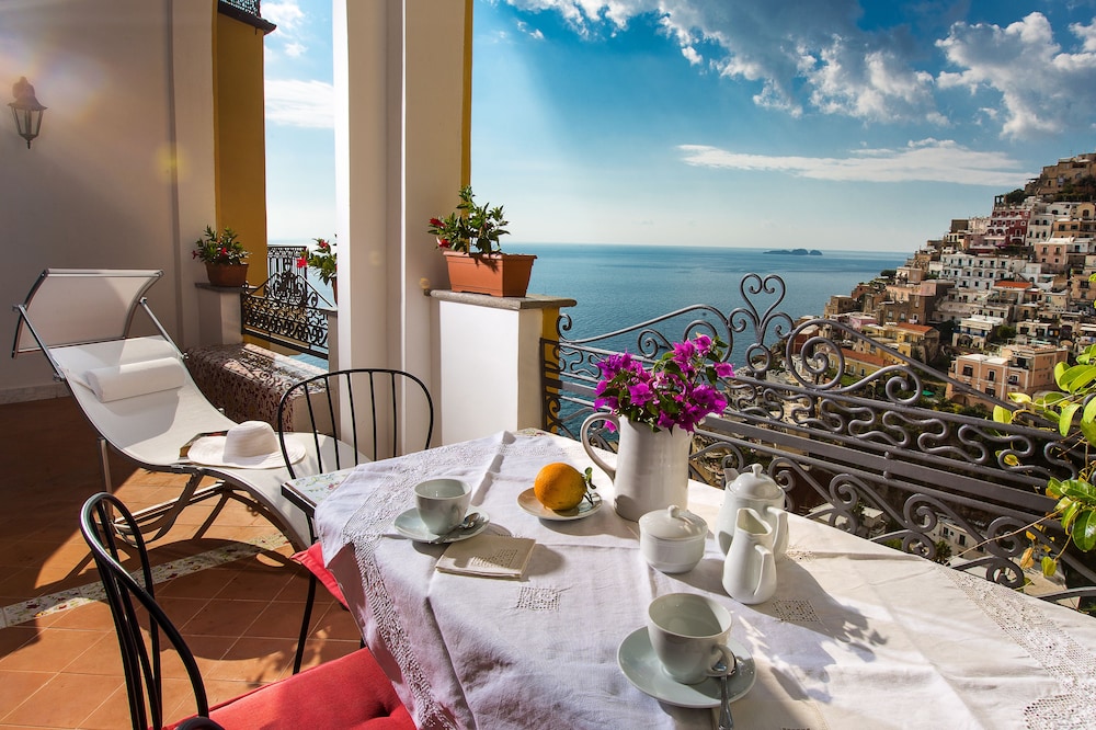 Palazzo Margherita Positano 53/71
