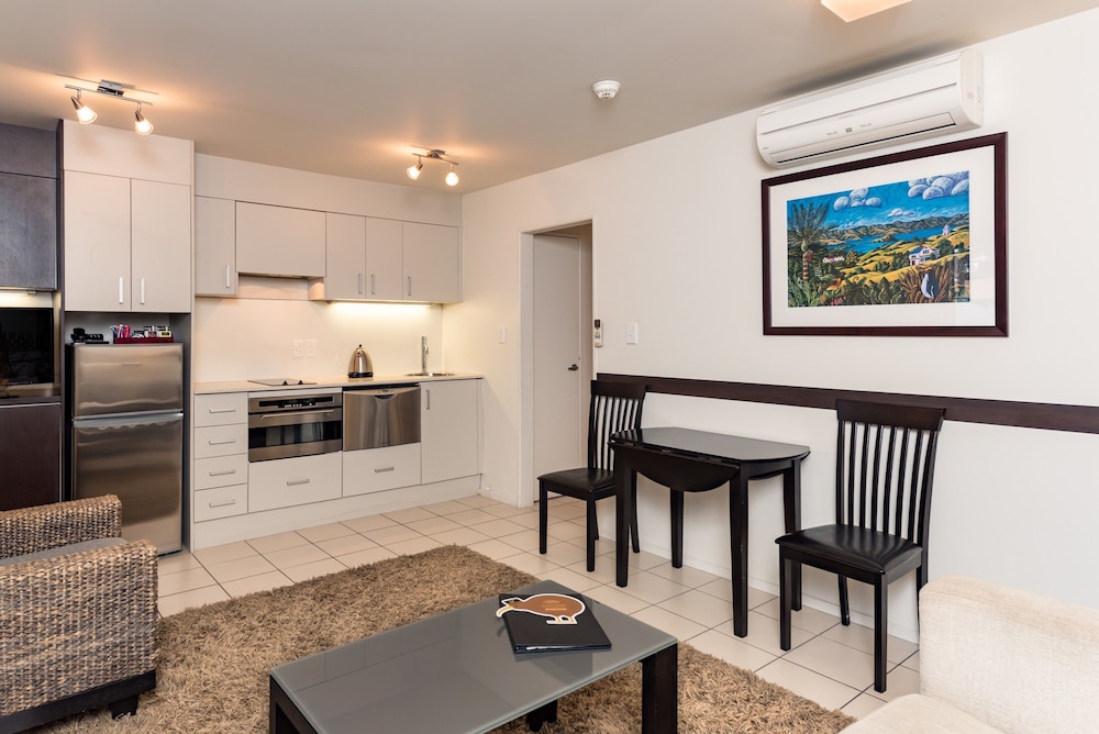 Sea Spray Suites 48/61