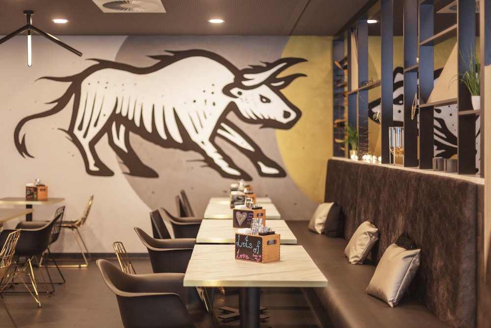 Holiday Inn - the niu, Coin Frankfurt Ostend by IHG 46/56