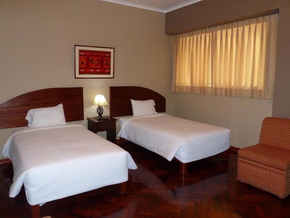 Suites Larco 656 14/50