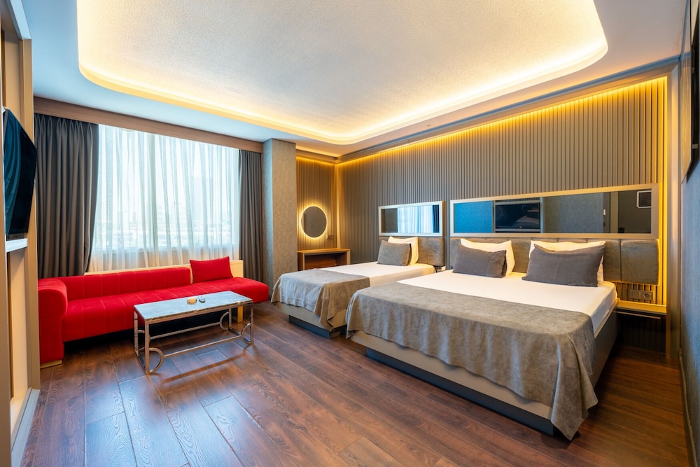 Eagle Palace Suites 14/50