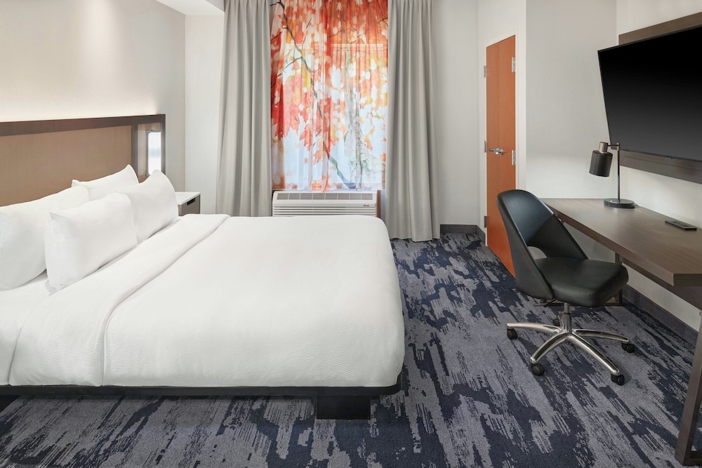 جناح بسرير كينج مع أريكة لذوي الإعاقة