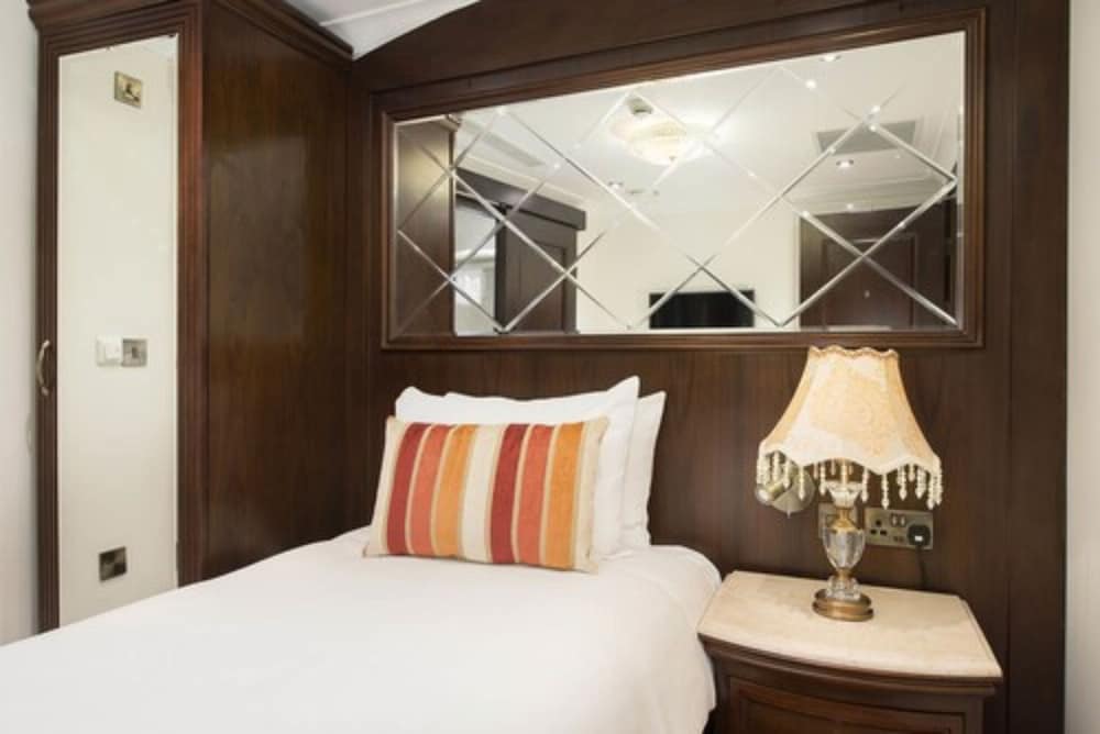 George Street Hotel 30/49