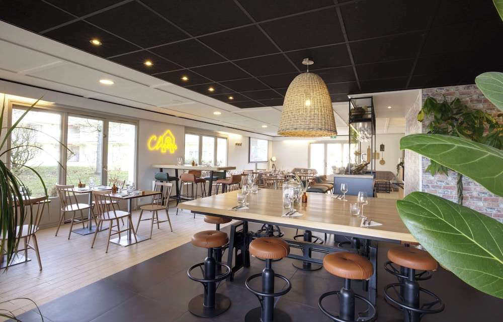 CAMPANILE TAVERNY 42/55